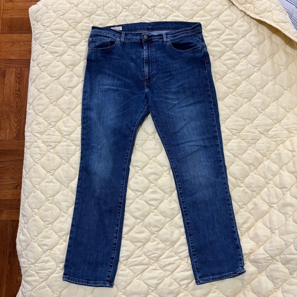 Levi's Men's Blue Slim Straight Jeans